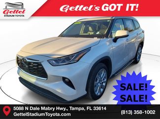 Used 2023 Toyota Highlander L video 1