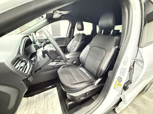 Used 2023 Ford Escape ST-Line image 12