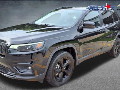 Used 2023 Jeep Cherokee Altitude Lux