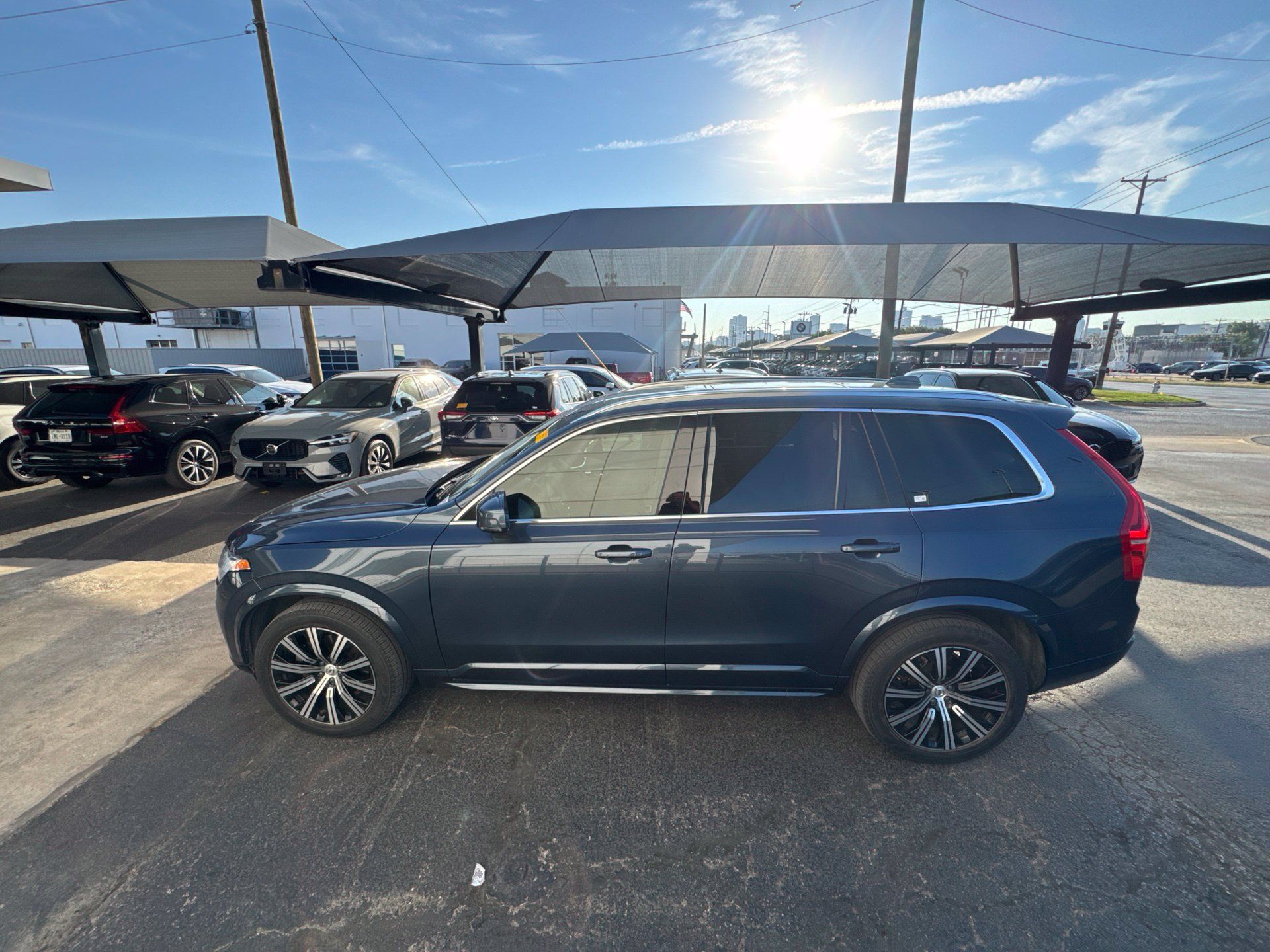 Used 2023 Volvo XC90 B6 Core w/ Protection Package AWD/4WD image 9