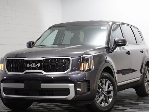 Used 2025 Kia Telluride LX image 1