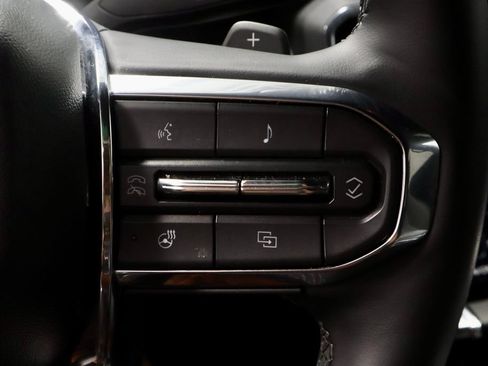 Used 2025 GMC Acadia Elevation AWD/4WD image 30