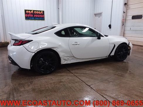 Used 2022 Toyota GR86 Premium w/ ALL Weather Mat Package (TMS) image 6