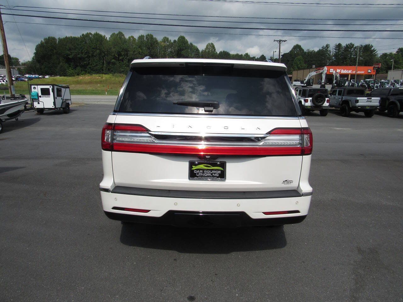 Used 2019 Lincoln Navigator Reserve w/ Cargo Package AWD/4WD image 5