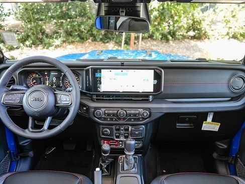 New 2026 Jeep Wrangler Unlimited Rubicon AWD/4WD image 12