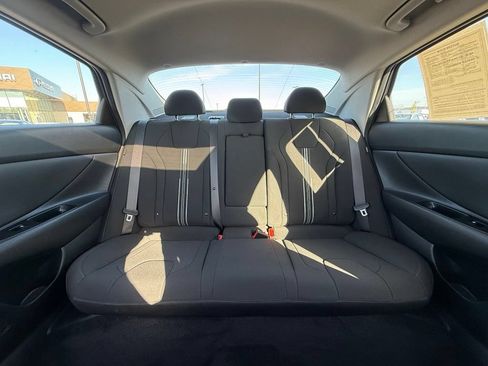 Used 2025 Hyundai Elantra SEL FWD image 29