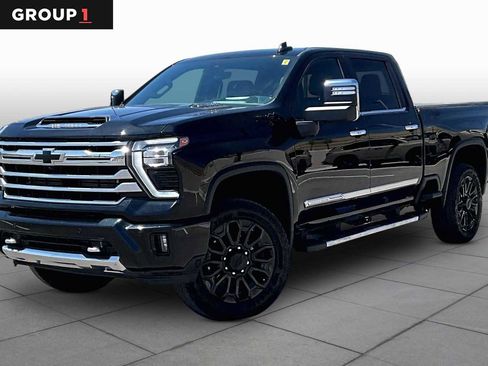 Used 2024 Chevrolet Silverado 2500 High Country w/ Technology Package AWD/4WD image 1