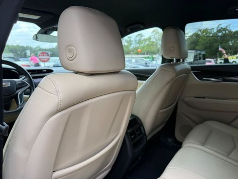 Used 2018 Cadillac XT5 FWD image 27