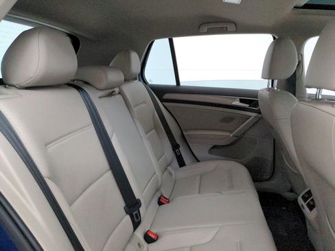 Used 2017 Volkswagen Golf Wolfsburg Edition FWD image 28