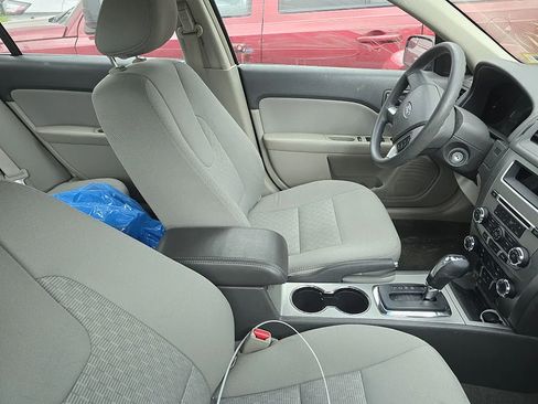 Used 2011 Ford Fusion SE w/ 202A Rapid Spec Order Code FWD image 5