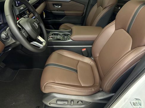 New 2026 Honda Pilot Touring image 19