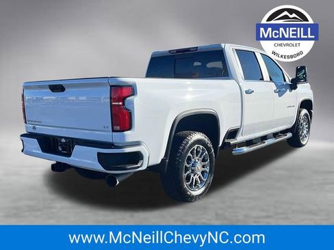 New 2026 Chevrolet Silverado 2500 LT w/ Z71 Chrome Sport Edition AWD/4WD image 7