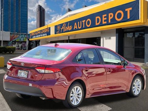 Used 2025 Toyota Corolla LE FWD image 5