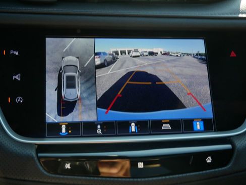 Used 2021 Cadillac XT5 Premium Luxury image 24