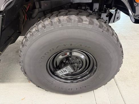 Used 1996 HUMMER H1 4-Door Wagon image 4