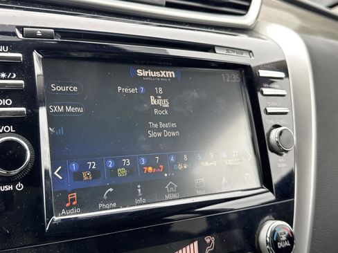 Used 2018 Nissan Murano SL w/ Moonroof Package image 26