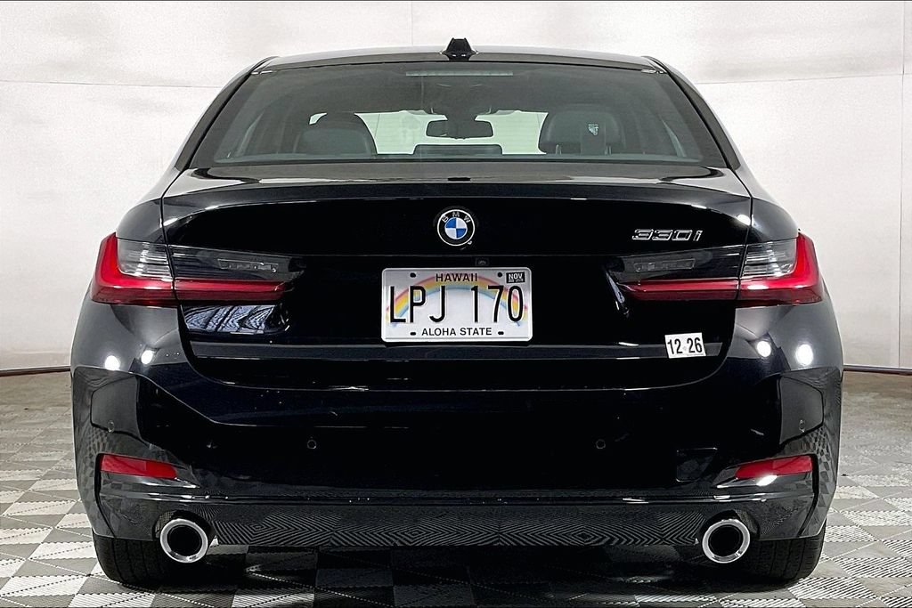 Used 2025 BMW 330i Sedan RWD image 3