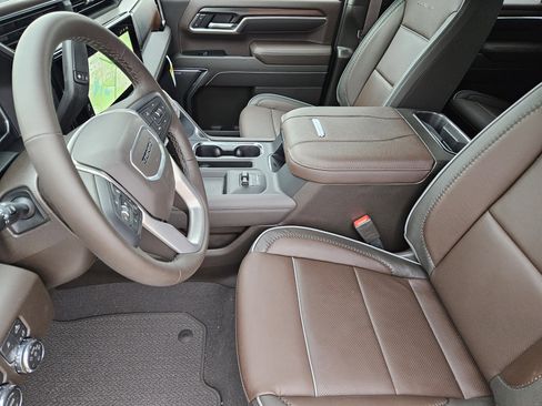 New 2026 GMC Sierra 3500 Denali w/ Denali Reserve Package image 9