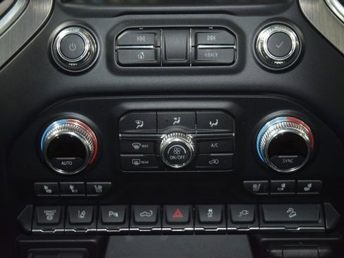 Used 2021 GMC Sierra 3500 Denali w/ Denali Ultimate Package image 34