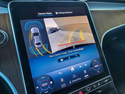 Used 2024 Mercedes-Benz C 300 4MATIC Sedan image 15