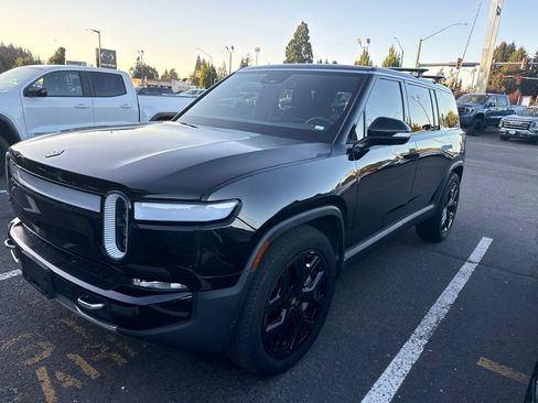 Used 2023 Rivian R1S Adventure AWD/4WD image 7