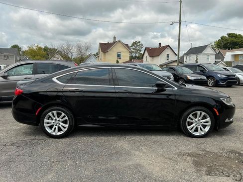 Used 2015 Chrysler 200 Limited w/ Convenience Group FWD image 3