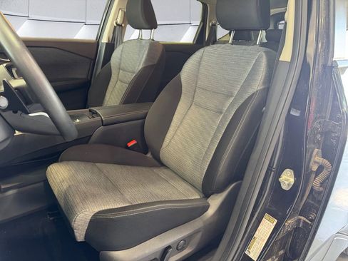 Used 2023 Nissan Rogue SV image 8