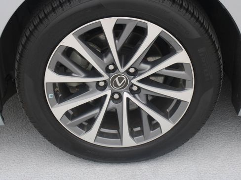 Used 2022 Lexus ES 300h w/ Accessory Package 2 FWD image 9