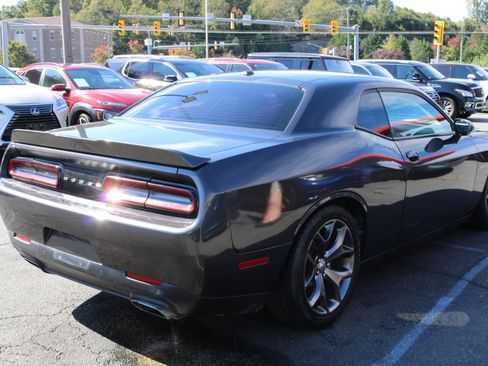Used 2021 Dodge Challenger R/T image 6