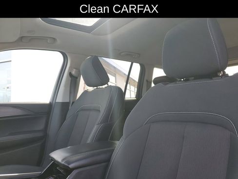 Used 2023 Jeep Grand Cherokee Laredo image 6