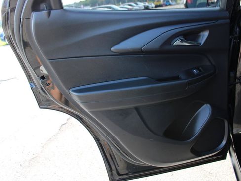 Used 2023 Chevrolet TrailBlazer LT FWD image 42