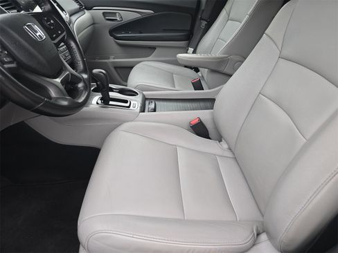 Used 2019 Honda Pilot EX-L image 11