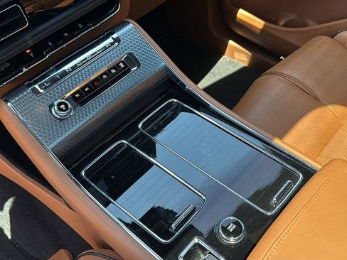 Used 2025 Lincoln Aviator Black Label w/ Black Label Special Edition AWD/4WD image 17