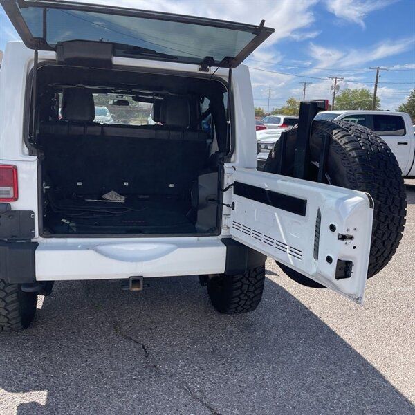 Used 2012 Jeep Wrangler Unlimited Sahara AWD/4WD image 18