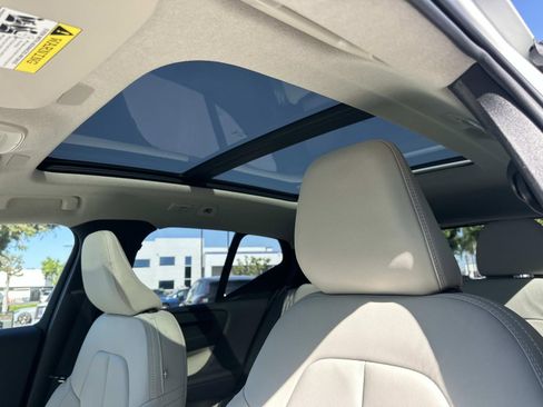 New 2026 Volvo XC40 B5 Plus w/ Protection Package Premier AWD/4WD image 24