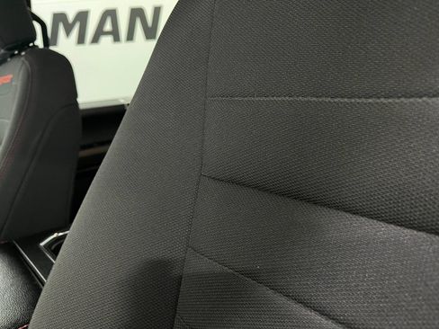 Used 2018 Ford F150 XLT w/ Equipment Group 302A Luxury AWD/4WD image 17