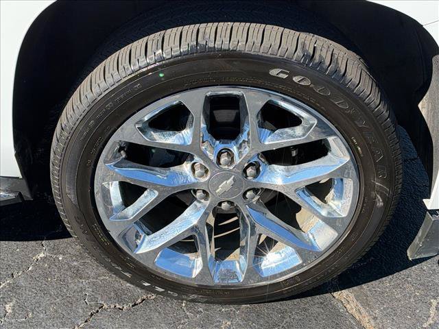Used 2018 Chevrolet Suburban Premier AWD/4WD image 37