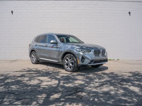 Used 2024 BMW X3 xDrive30i w/ Premium Package AWD/4WD image 9