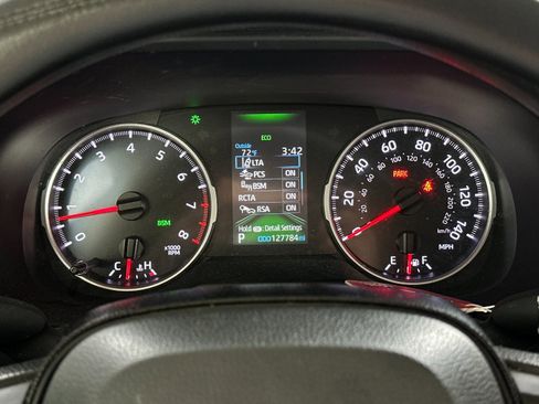 Used 2021 Toyota RAV4 XLE image 22