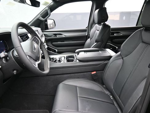 New 2026 Jeep Grand Wagoneer L Limited w/ Premium Group II image 10