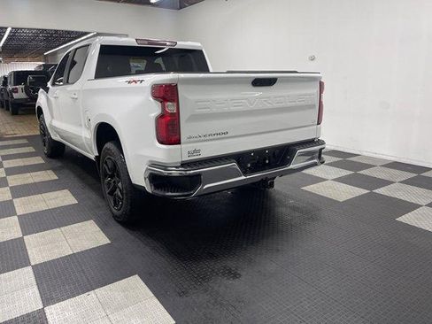 Used 2024 Chevrolet Silverado 1500 LT AWD/4WD image 2