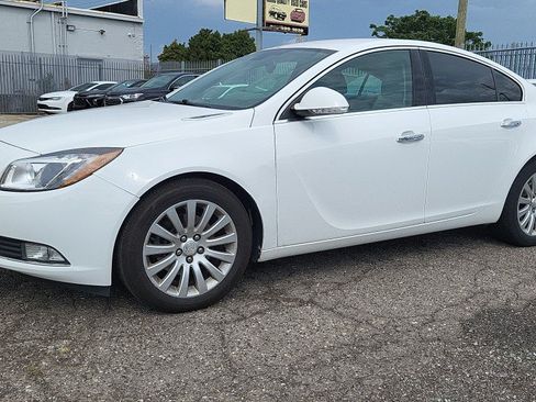 Used 2013 Buick Regal Premium FWD image 1