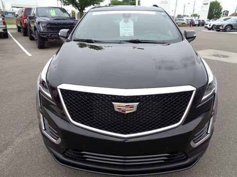 Certified 2023 Cadillac XT5 Sportv w/ Technology Package AWD/4WD image 2
