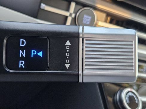Certified 2025 Hyundai Santa Fe SE FWD image 20