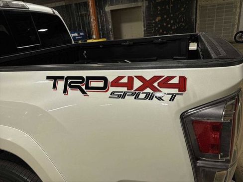 Certified 2022 Toyota Tacoma TRD Sport w/ Technology Package AWD/4WD image 26