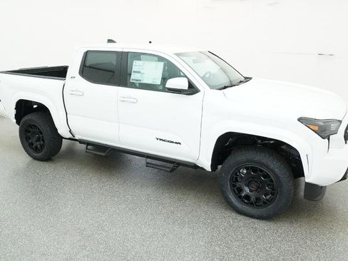 New 2025 Toyota Tacoma SR5 image 12