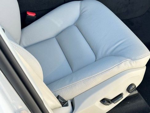 Certified 2025 Volvo XC60 T8 Plus w/ Climate Package image 11