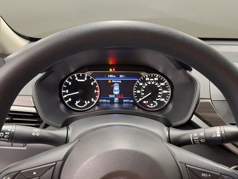 Used 2025 Nissan Altima 2.5 SV FWD image 22