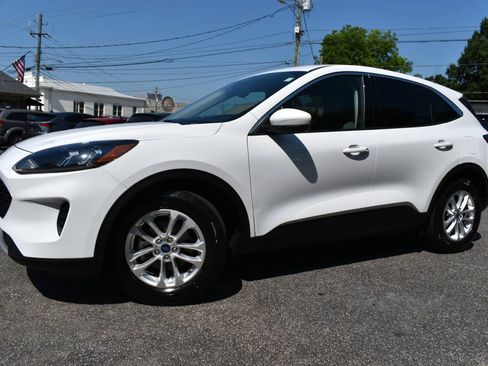 Used 2020 Ford Escape SE FWD image 45