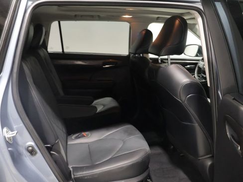 Used 2020 Toyota Highlander Platinum AWD/4WD image 20